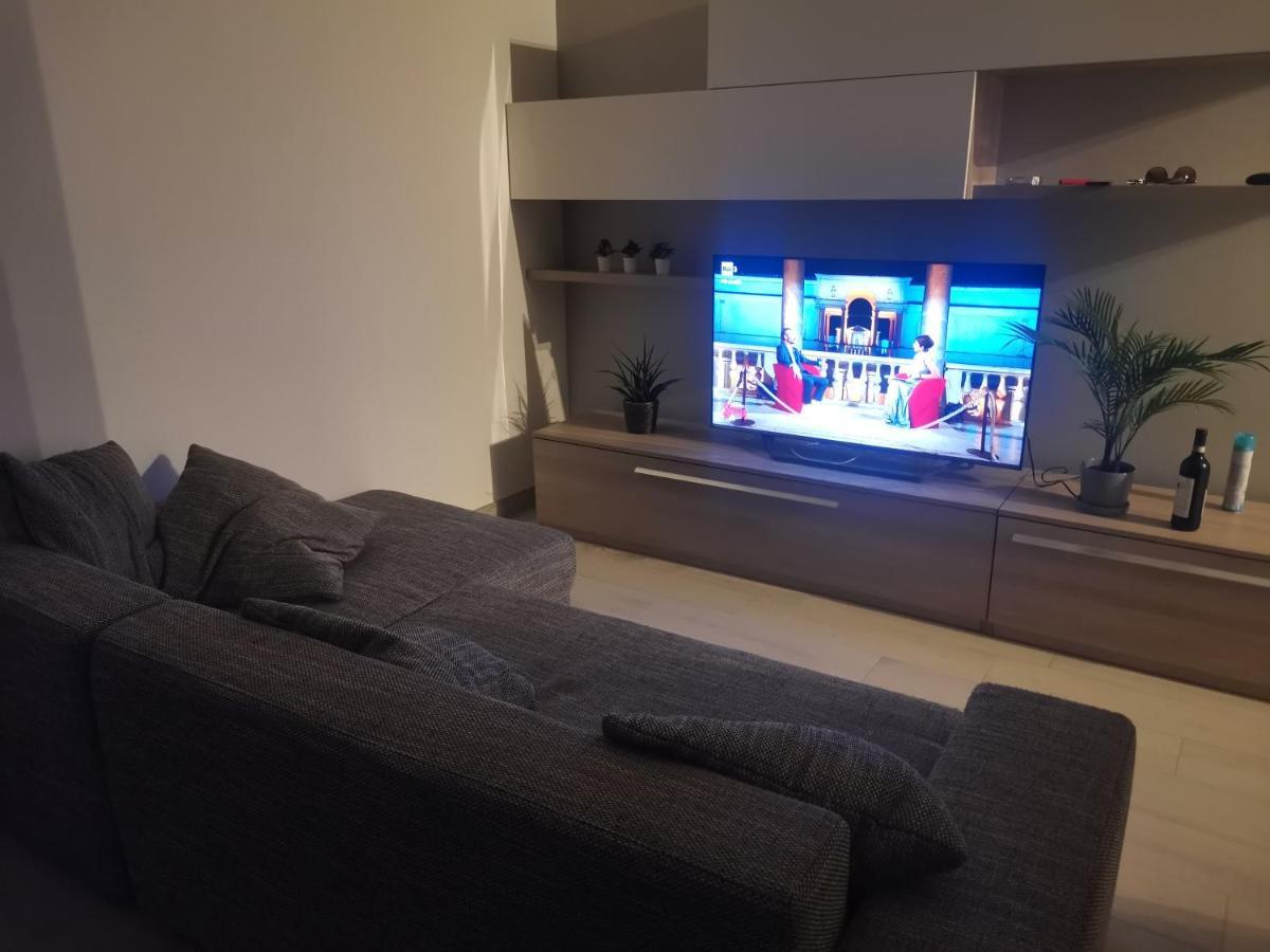 דירות Shining House In מילאנו מראה חיצוני תמונה